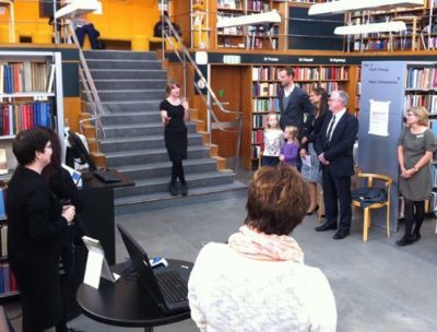 Gudrun Hasle fortæller om udstiling 'Indskut værdag' og ordblindhed på Frederiksberg bibliotek